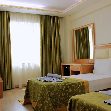 Buyuk Paris Szálloda 3*