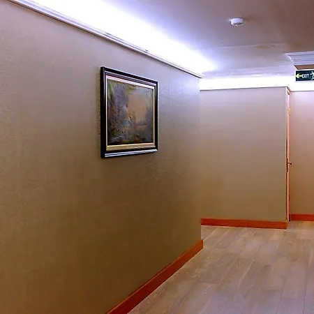 Buyuk Paris Hotel