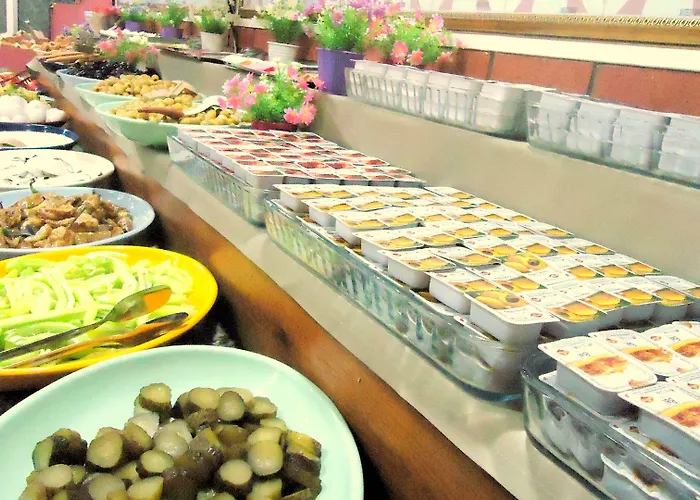 Отель Buyuk Paris Стамбул