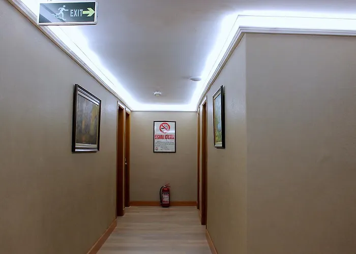 Buyuk Paris Отель Стамбул