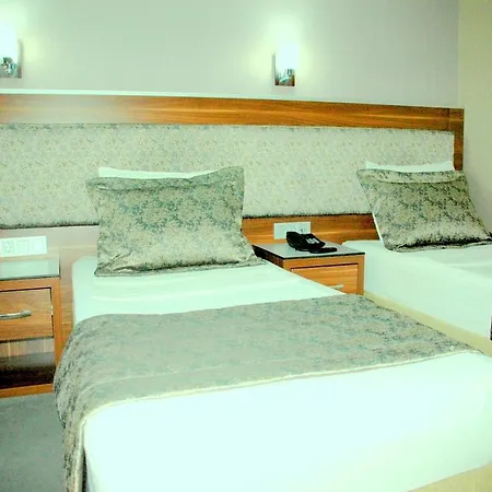 Hotell Buyuk Paris Istanbul