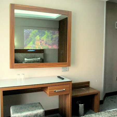 Hotell Buyuk Paris 3*