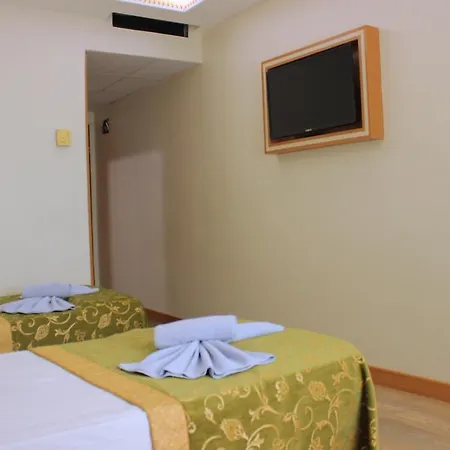 Buyuk Paris Отель 3*